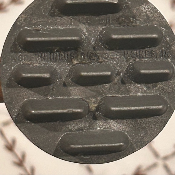 Set of TWO Vintage Butcher Mallets/Meat Tenderizers Red/Wood Handle Metal Heads - Picture 7 of 8